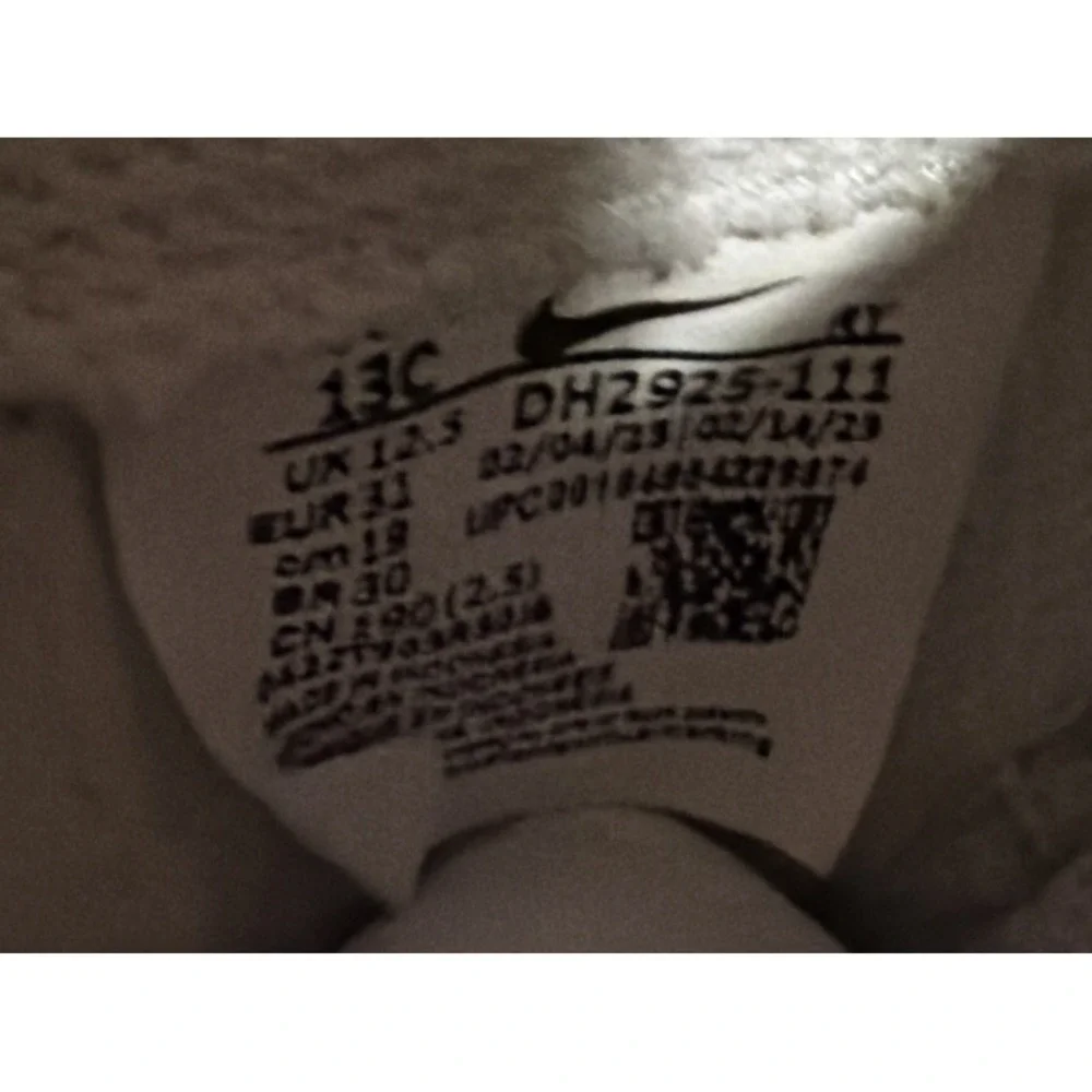 Nike Air Force 1 Sneaker Girl Sz 13C Youth Court Legacy White British DH2925-111